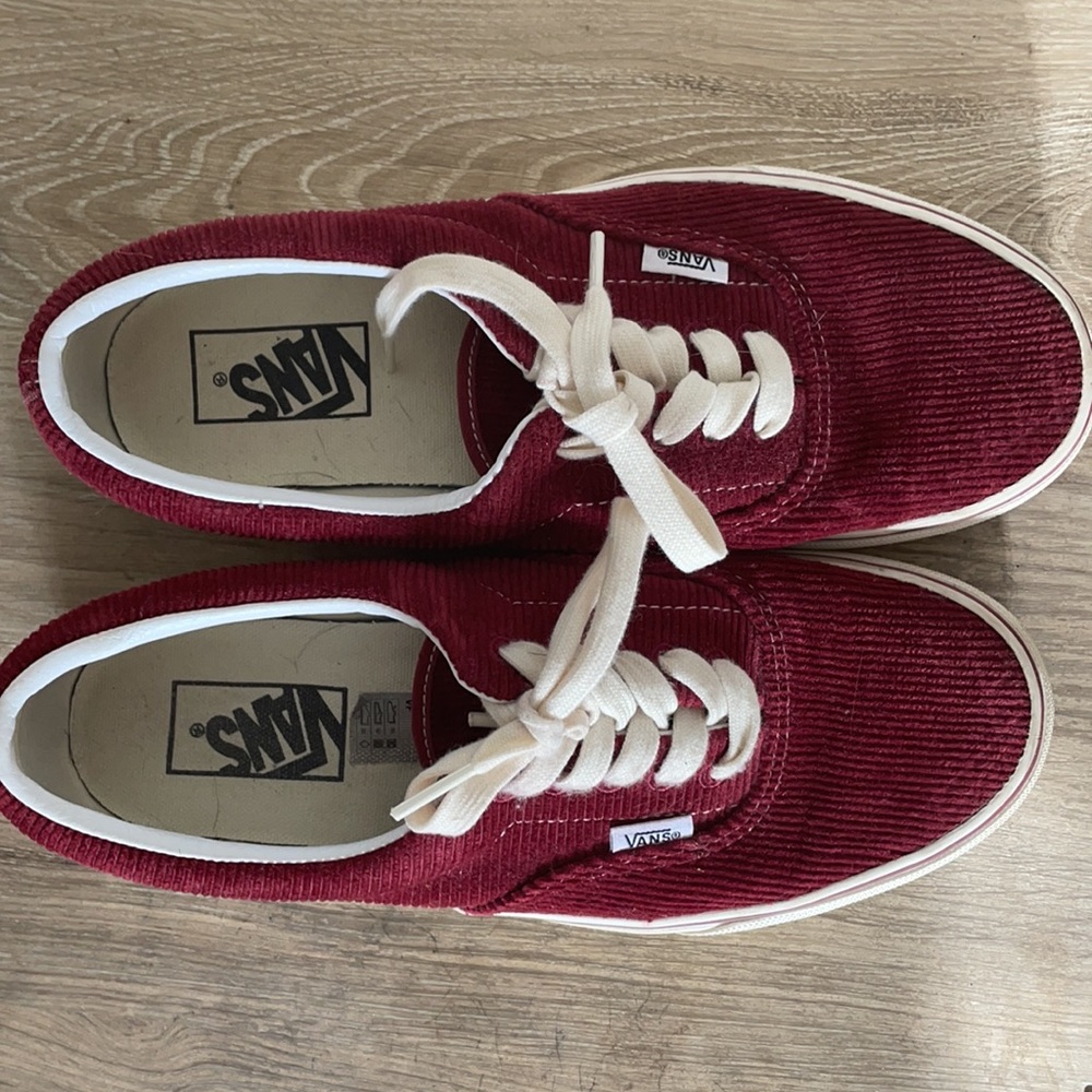 Vans - Picture 2 of 3